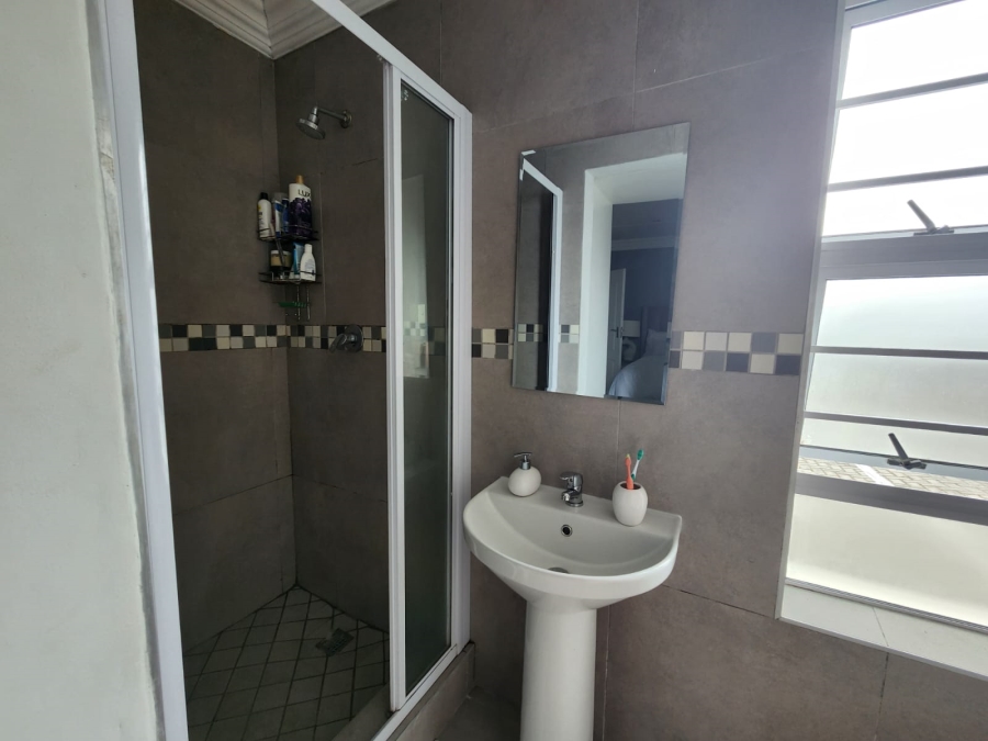 To Let 3 Bedroom Property for Rent in Cambridge West Eastern Cape